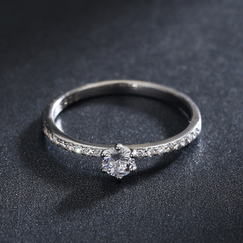 Anel Elegance com Zircônia Solitária em Prata 925