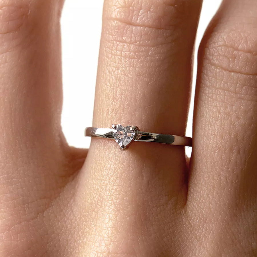 Anel Solitário Drusi Semi Joias Liso Zircônia Pequena, Anel Solitário em Prata com Pedra de Zircônia, Anel de Prata Solitário com Zircônia Cristal, Anel Solitário Pedra Em Zircônia Em Prata, Anel De Prata Solitário Com Zircônia Quadrada, Anel Prata 925 Solitário Fino Aro Zircônia, Anel Prata 925 Aparador Aliança Solitário Zircônia, Anel Prata Solitário C/Zircônia, Anel Solitário Pedra Banho Platina Zircônia, Solitário Believe Em Prata 925 Com Zircônias, Anel Prata 925 Solitário Fino Zircônia, Anel Solitário