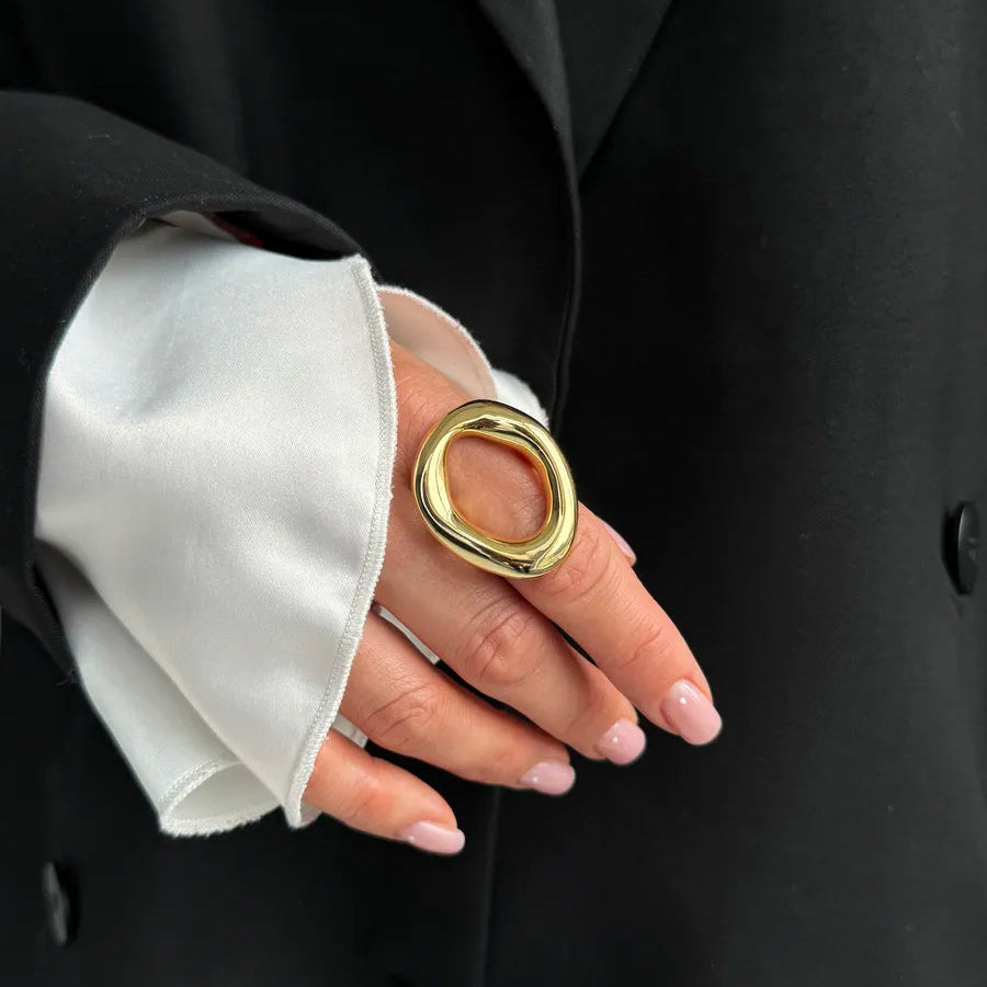 Anel Maximalista, Anel Dourado, Anel Maximalista Dourado, Anel Dourado Feminino, Anel Gold, Anel prata, Anel de Titânio, Anel Geométrico, Anel Geométrico Circulo, Anel Geométrico Dourado, Anel Geométrico Prata, Anel Feminino Geométrico, Anel Geométrico Luxo, Anel Geométrico Liso, Anel Modelo Geométrico, Anel Tendencia Geométrico. 