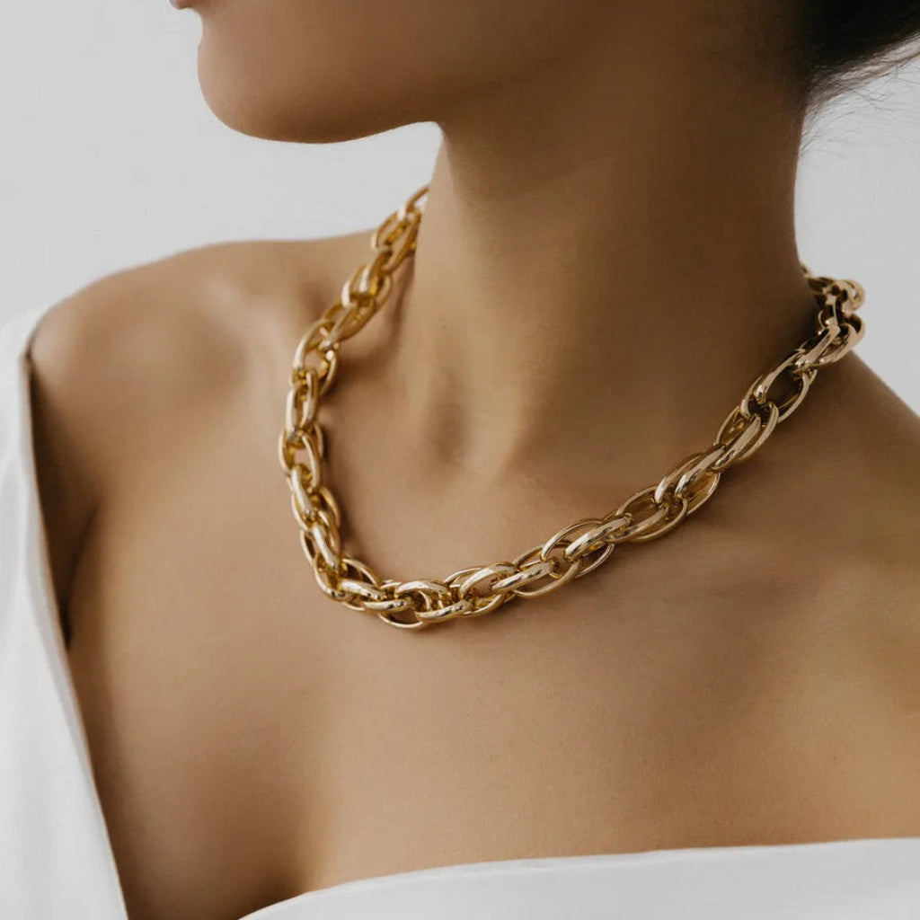 Colar Gargantilha Rígido Texturizado, Colar Gargantilha Rígido Texturizado Folheado, Colar Longo Corrente Sol, Colar Sol Ouro, Colar Feminino Dourado Com Elos, Colar Corrente Grossa Feminina, Colar Dourado Estilo Fashion, Colar Feminino Dourado, Colar De Elos Grossos, Colar Corrente Dourada, Colar Dourado Maximalista, Colar De Luxo Feminino, Colar Feminino Trendy, Colar De Corrente Dourada, Colar Dourado Fashion, Colar Feminino Estilo Elegante, Colar Dourado Brilhante, Colar De Elos Grandes, Colar Feminino 