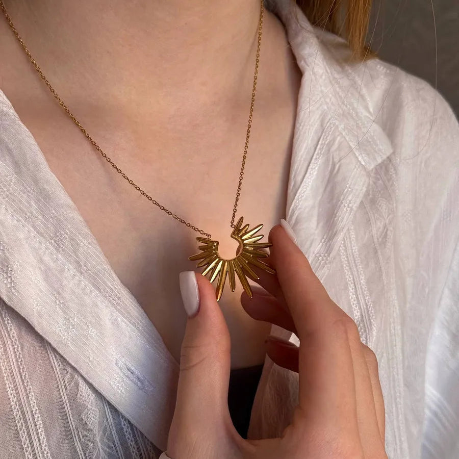Colar Pingente Sol, Serena Colar de Prata 925, Colar Feminino Cordão Com Pingente De Sol, Colar Sun com Pingente de Sol, Colar Com Pingente De Sol Fashion Mix, olar Pingente Sol Sunshine, Colar Pingente Sol - Semijoia, Colar Sol, Colar Com Pingente De Sol Estilo Férias, Colar Medalha Sol, Colar Com Pingente De Sol, Colar Longo Corrente Sol, Colar Feminino Medalha Sol, Colar Feminino Medalha Sol, Colar Sol Ouro, Colar Banhado A Ouro 18K Sol.