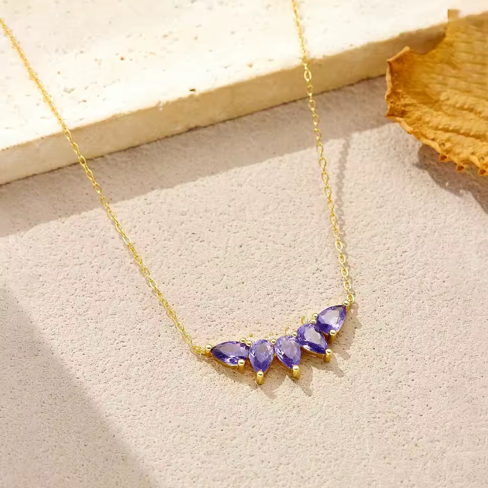 Colar Life Unique em Prata 925 com Banho de Ouro A
marelo 18k e Ametista, 50cm, Colar Coração Cravejado em Prata 925, Colar com Ametista e Topázio em Prata 925, Colar em Prata 925 com Ametista e Topázios Incolores, 45cm, Colar Ponto de Luz Roxo Ametista Prata 925 Esterlina 45cm, Colar Prata Gota com Pedras Brancas e Pedra Lilás, Colar de Prata Veneziana com Pedra Ametista Roxa, Colar de Prata com Zircônias Lavanda e Rosa. 