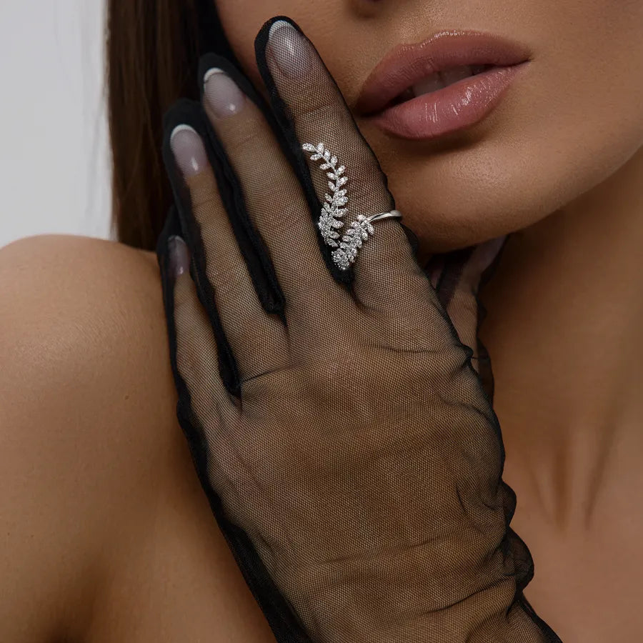 Anel Cravejado com Zircônias, Anel Life Duplo, Anel Amor Bonito, Anel Eternity, Anel Cravejado Design Floral, Anel Aliança Flowers, Anel Prata com Zircônias Flowers, Anel Life Glam, Anel Cravejado com Zircônias de Prata, Anel Aliança Inteira, Anel Cravejado Zircônia, Anel Feminino em Prata, Anel com Brilhante Zircônia, Anel Luxury com Cristais, Anel Feminino em Prata, Anel Aliança Inteira, Anel Luxury com Cristais de Zircônias, Joias de Noivado, Anel de Formatura, Anel de Namoro, Anel Prata com Zircônias Ov