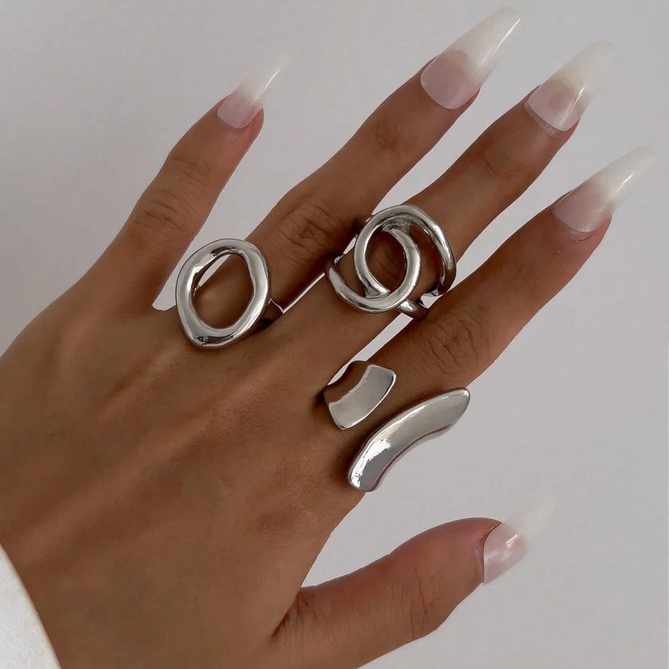 Anel Maximalista, Anel Dourado, Anel Maximalista Dourado, Anel Dourado Feminino, Anel Gold, Anel prata, Anel de Titânio, Anel Geométrico, Anel Geométrico Circulo, Anel Geométrico Dourado, Anel Geométrico Prata, Anel Feminino Geométrico, Anel Geométrico Luxo, Anel Geométrico Liso, Anel Modelo Geométrico, Anel Tendencia Geométrico. 