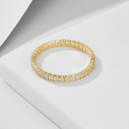 Anel Dourado Eternal Cravejado Em Zircônias em Prata 925