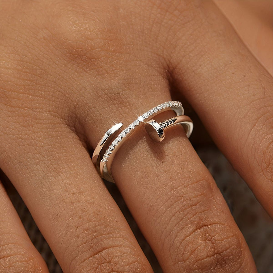 Anel Solitário Tradicional Prego, Aliança Clássica, Anel Prata, Anel Solitário com Zircônia, Anel Solitário Clássico, Anel Prata 925, Anel Life Duplo, Anel Fino, Anel Solitário Clássico Banhado, Anel Solitário Life em Prata 925, Anel Life Aparador, Anel Teens, Anel de Formatura, Anel de Casamento, Anel Solitário Estrela, Anel Solitário Tradicional, Anel de Prata Solitário, Anel Cravejado em Zircônias Prego, Anel Prego Feminino, Anel Prego Feminino em Prata 925, Anel Prata 925 Prego, Anel Prego Liso Ajustáve