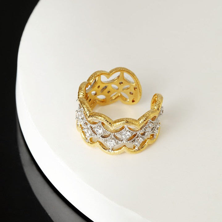 Anel Life Coroa em Prata 925, Anel Life Coroa em Prata 925 com Banho de Ouro Amarelo 18k, Anel Life Coroa em Prata 925, Anel Life Forms Redondo em Prata 925 com Banho de Ouro Amarelo 18k e Pedras Incolores, Anel Color em Prata 925 com Topázio Sky e Topázios Incolores, Anel Life Forms Oval em Prata 925 com Banho de Ouro Amarelo 18k e Pedras Incolores, Anel de Noivado em Ouro Corte Pêra de Ágata Musgo com Folha de Videira, Anel Solitário Brilhante Moissanite Banhado a Ouro 18k, Anel Coroa Coração Trabalhada E