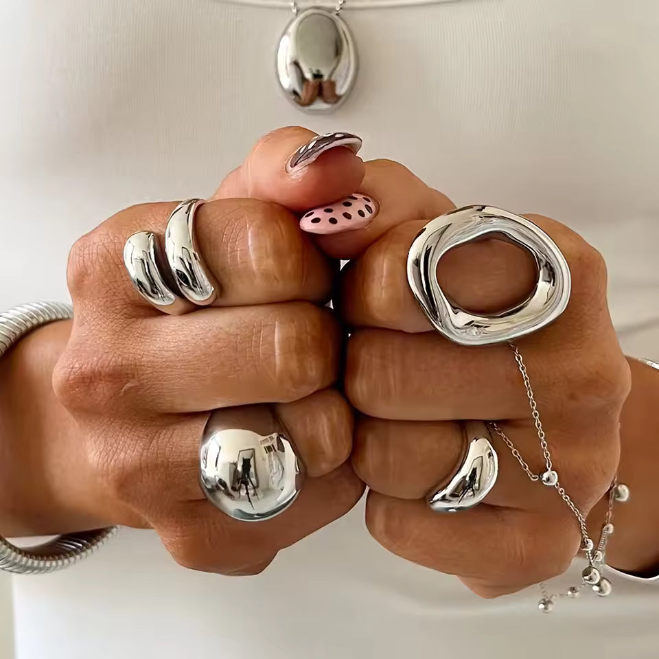 Anel Maximalista, Anel Dourado, Anel Maximalista Dourado, Anel Dourado Feminino, Anel Gold, Anel prata, Anel de Titânio, Anel Geométrico, Anel Geométrico Circulo, Anel Geométrico Dourado, Anel Geométrico Prata, Anel Feminino Geométrico, Anel Geométrico Luxo, Anel Geométrico Liso, Anel Modelo Geométrico, Anel Tendencia Geométrico. 