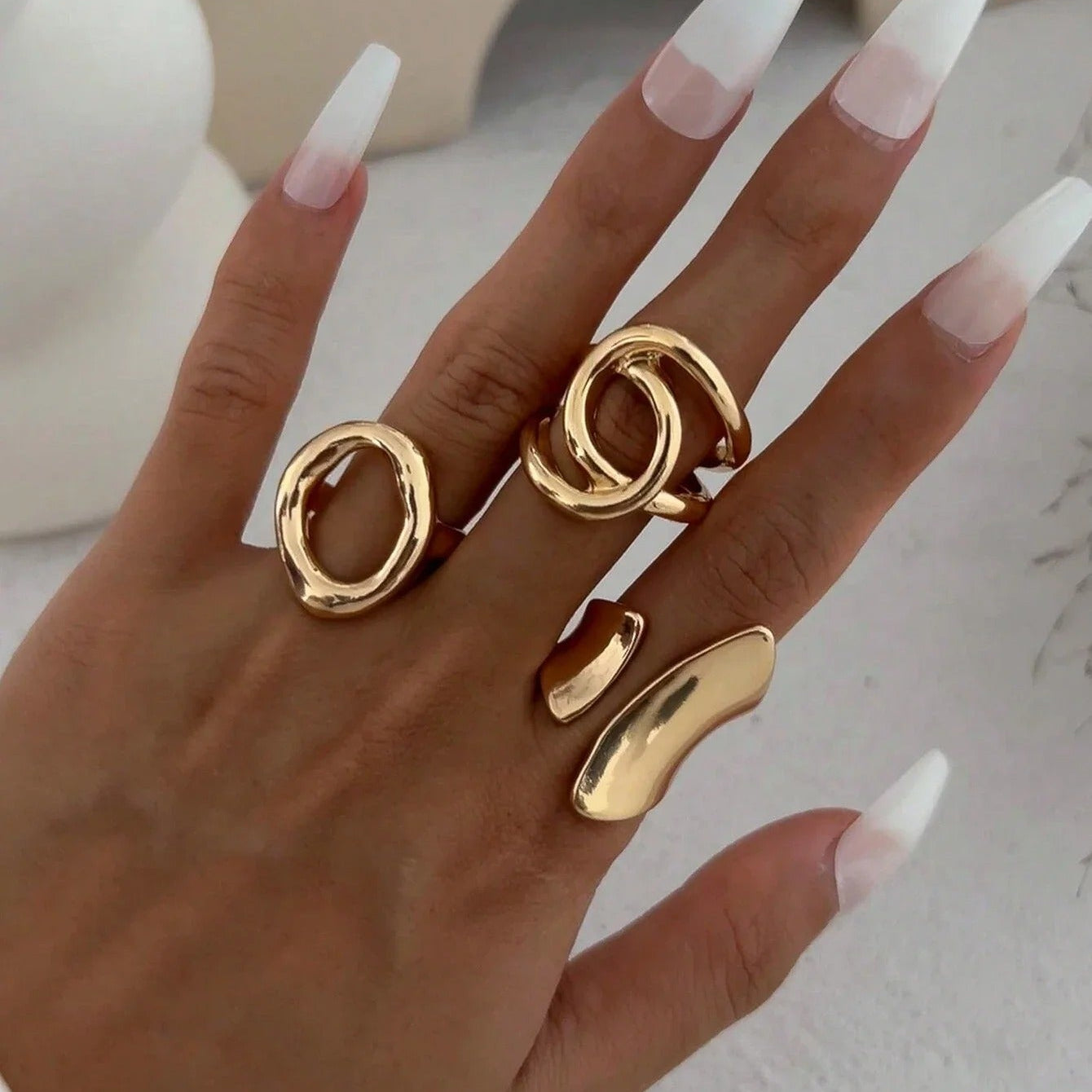 Anel Maximalista, Anel Dourado, Anel Maximalista Dourado, Anel Dourado Feminino, Anel Gold, Anel prata, Anel de Titânio, Anel Geométrico, Anel Geométrico Circulo, Anel Geométrico Dourado, Anel Geométrico Prata, Anel Feminino Geométrico, Anel Geométrico Luxo, Anel Geométrico Liso, Anel Modelo Geométrico, Anel Tendencia Geométrico. 